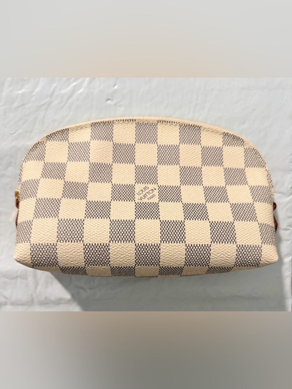 LOUIS VUITTON Damier Azur
Pochette Cosmetic GM Pouch
